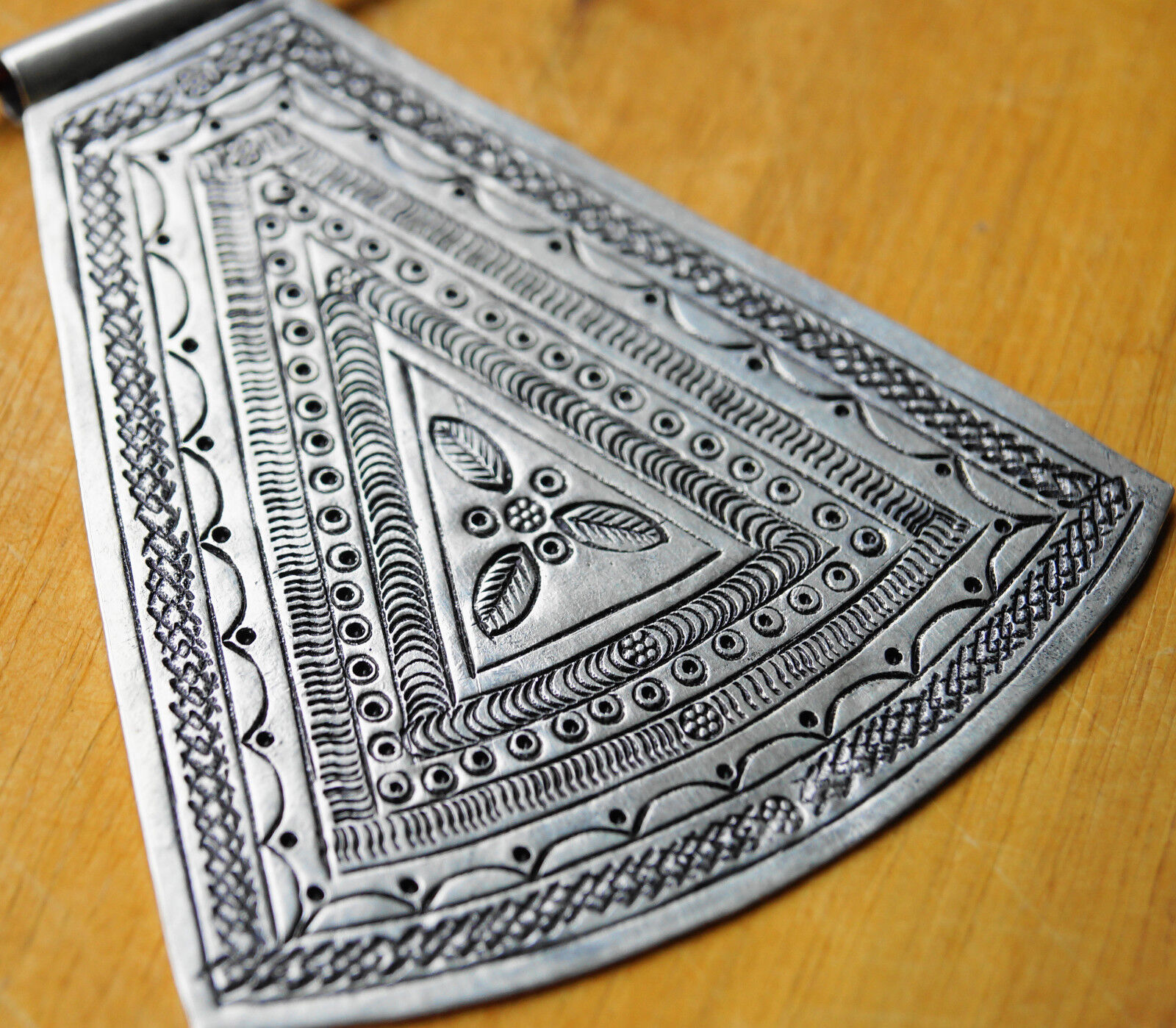 Galaktisch Groß Silber Anhänger Floral Antik 8 x 7,3 cm Kettenanhänger Eckig