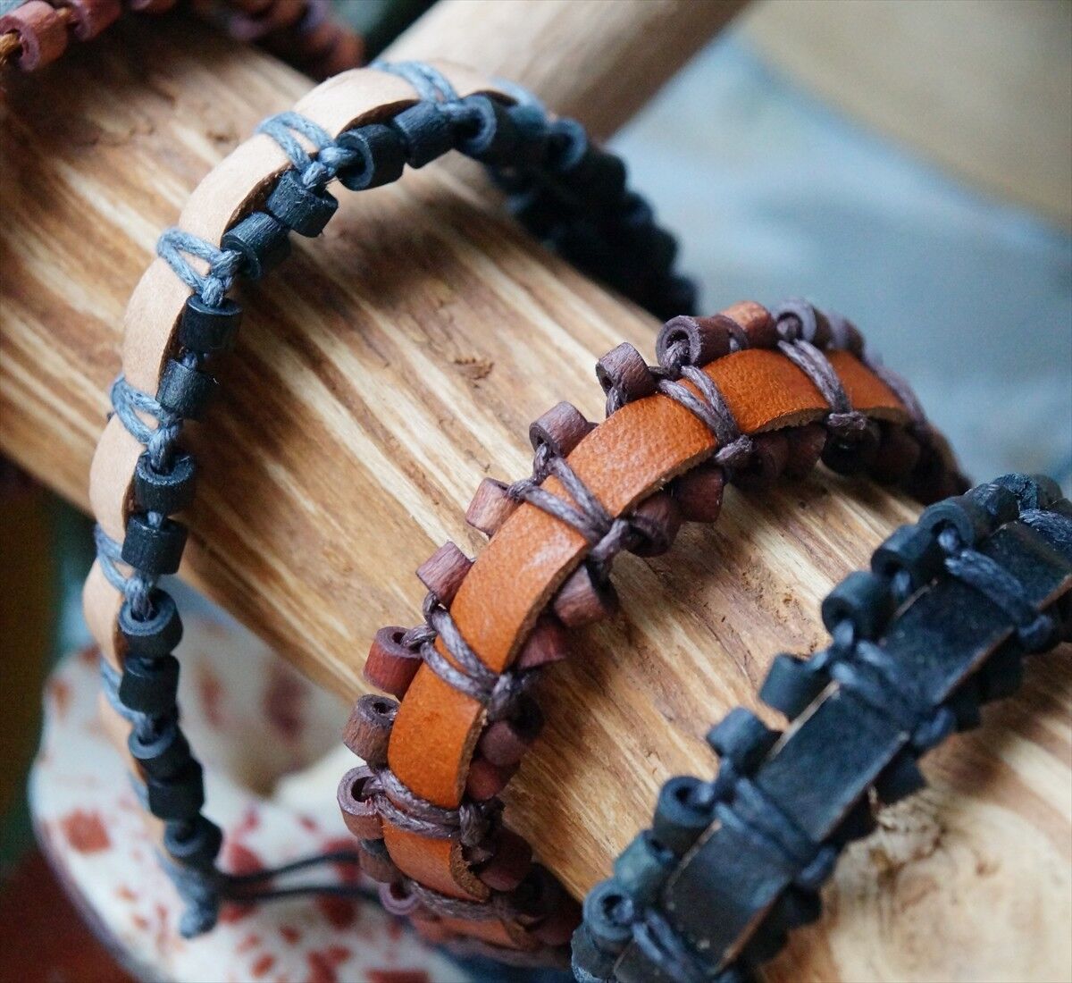 Echtes Öko Lederarmband 1,5 cm breit Natur Braun Schwarz Holzkugel Leder Armband – Bild 5
