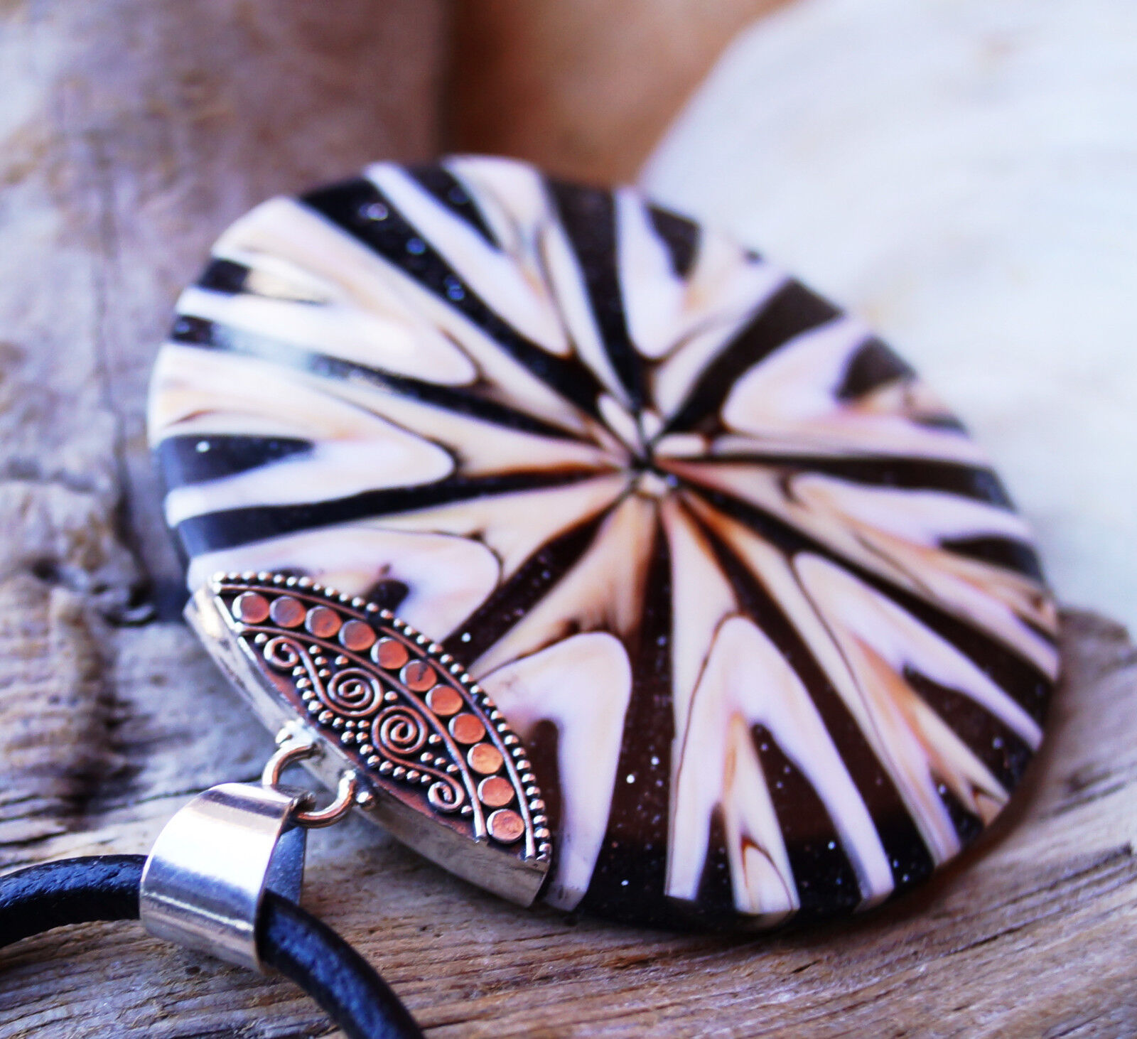 Riesig Groß 6,5 cm Silber Anhänger Ø 5,5 cm Muschel Perlmutt Rosa Orange Glitzer – Bild 4