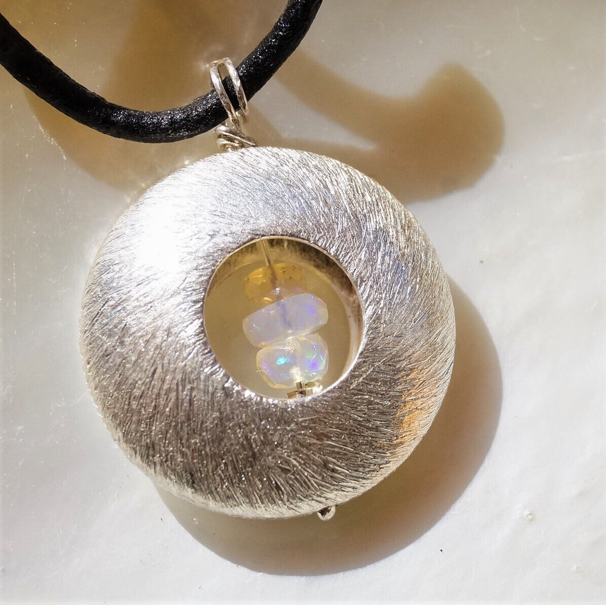 Groß Kettenanhänger 925er Silber Opal Feueropal Rondell 0,7 ct. Gebürstet Donut – Bild 4