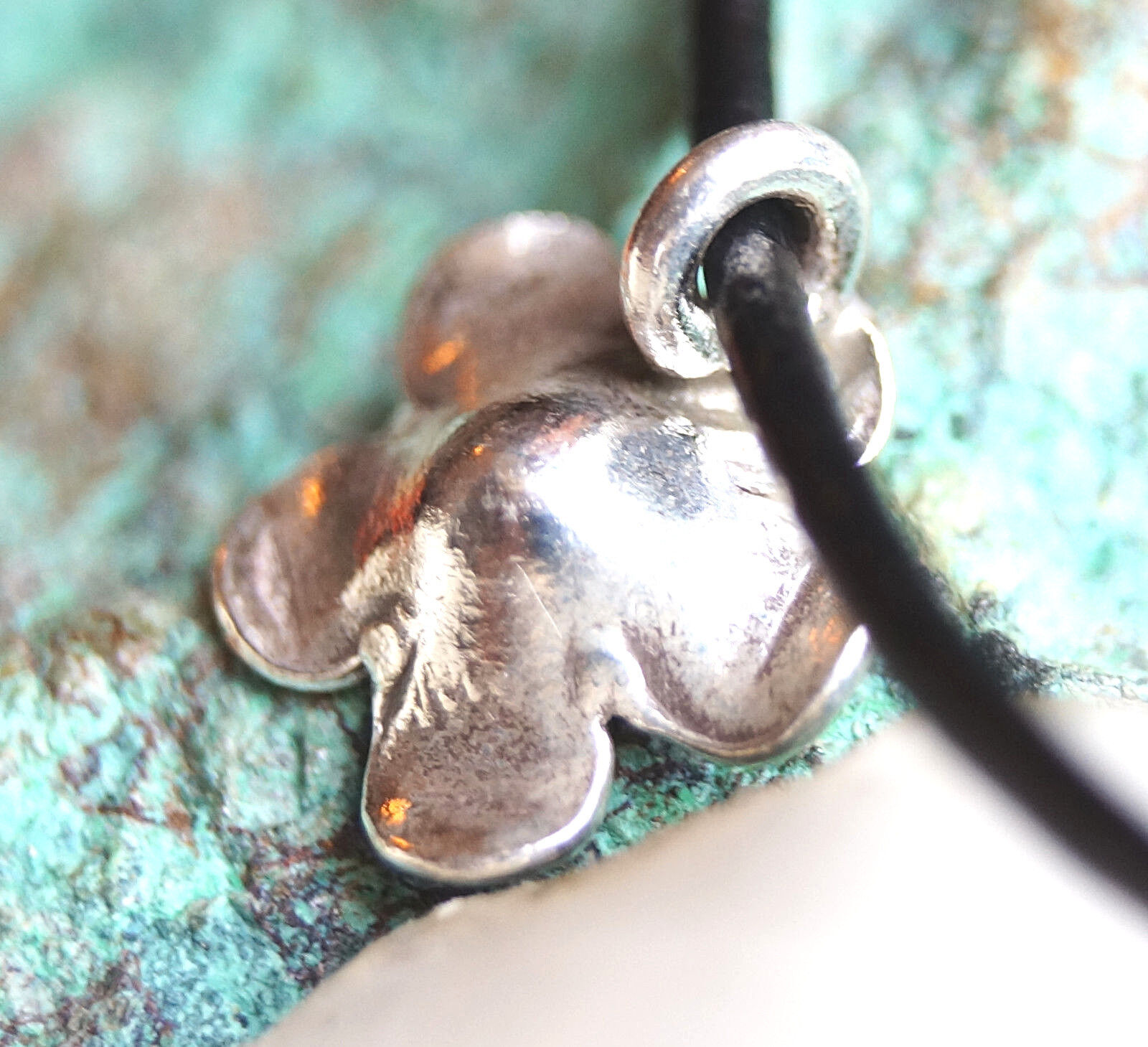 Silber Kettenanhänger Ø 1,2 cm Blume Blüte Gewölbt Floral Rund Verspielt Vintage – Bild 7