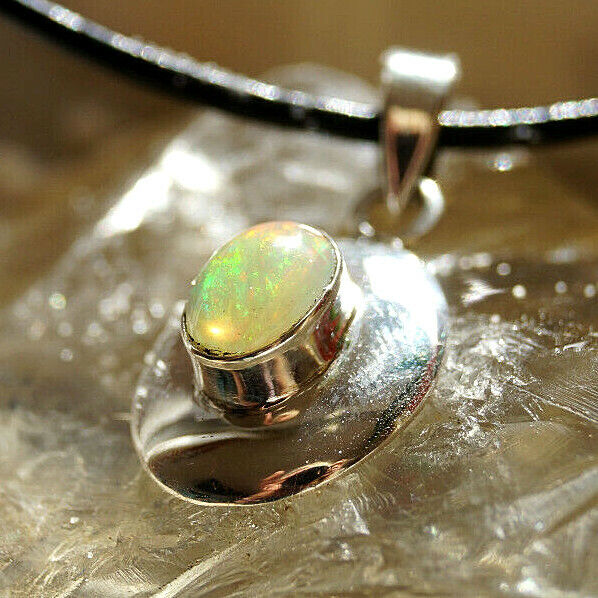Kettenanhänger Silber Feueropal Opal Weiß Oval Schlicht Flash Multicolor Elegant – Bild 7