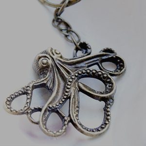 Schlüsselanhänger 9 cm lang Octopus Tintenfisch Kracke Bronze groß Anhänger
